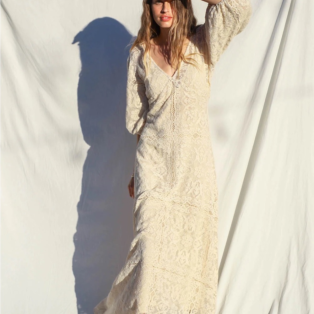 Cream Lace V-Neck Maxi Dress